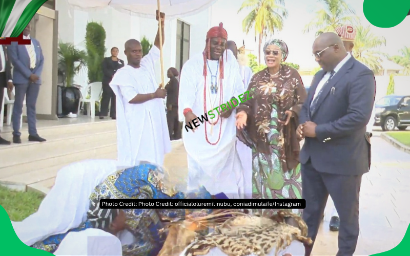 Ooni Forces Royal Prostration for Remi Tinubu – ‘Respect Nah By Force!’ Photo Credit: officialoluremitinubu, ooniadimulaife/Instagram