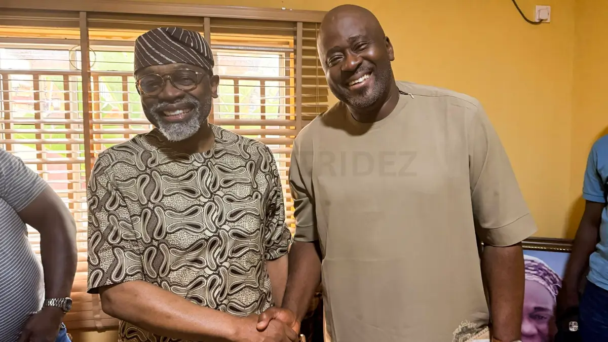 Desmond Elliot Kneels To Beg Forgiveness From Gbajabiamila